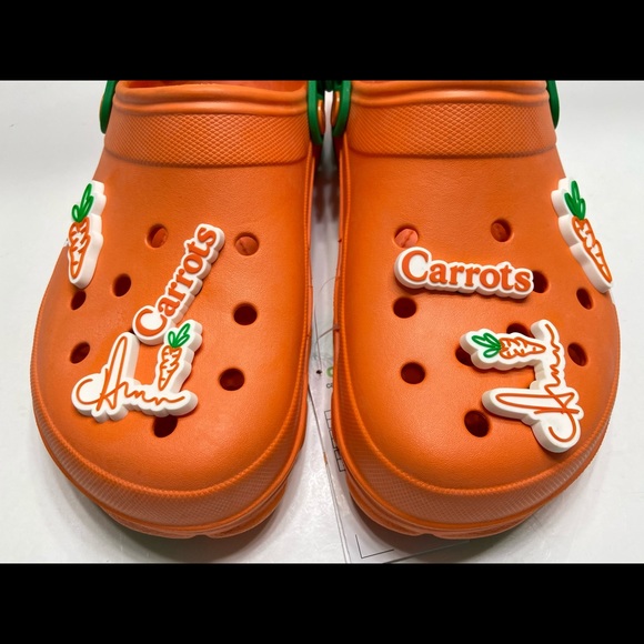 NEW Crocs X Carrots Limited Edition RARE Clogs - Picture 10 of 12